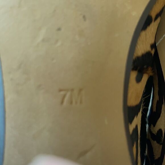 B. Makowsky Animal Print Flat Shoes 7M - Picture 8 of 12